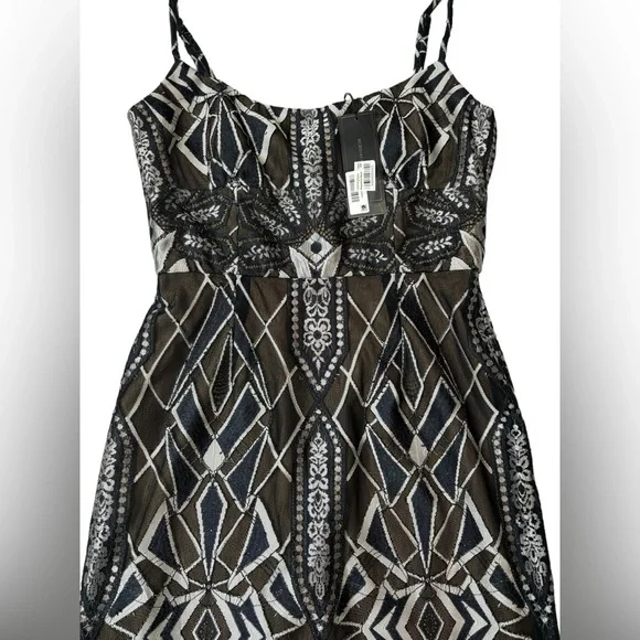 NWT BCBGMAXAZRIA Alese Floral Geometric Pattern Midi Dress - Picture 3 of 10